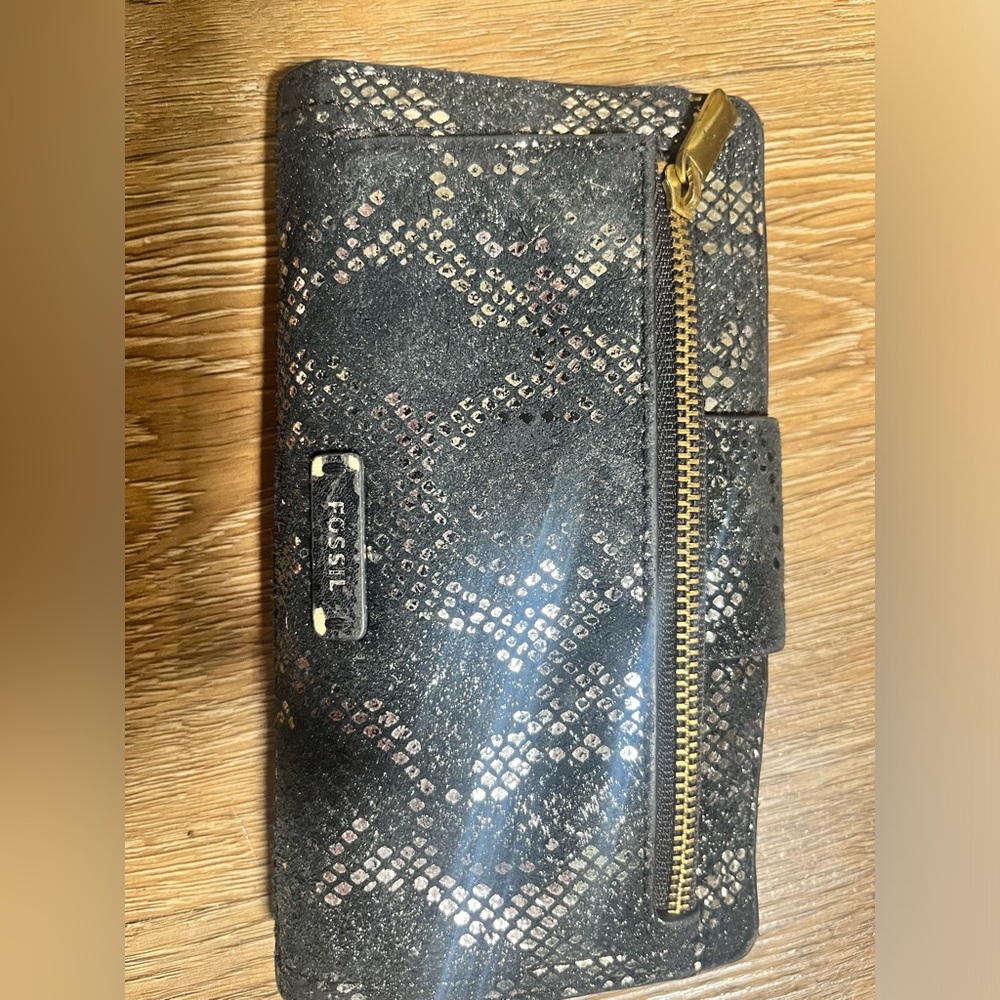 Pre loved snake skin fossil wallet